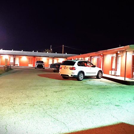 Holiday Host Motel & Rv Park Sonora Exterior photo